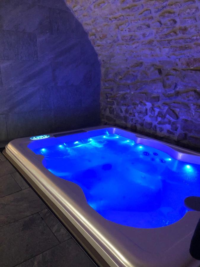 Jaccuzi & Spa Des Caves Stanislas Nancy Bagian luar foto